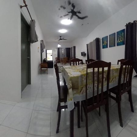 Homestay D'Mama Ifor Muslimi تانجونج ماليم المظهر الخارجي الصورة