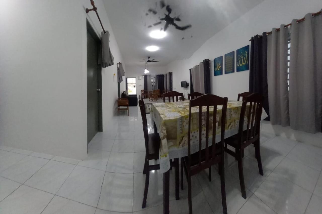 Homestay D'Mama Ifor Muslimi تانجونج ماليم المظهر الخارجي الصورة